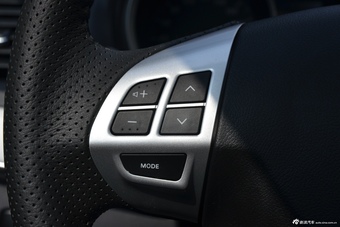 2015款东南三菱翼神到店实拍