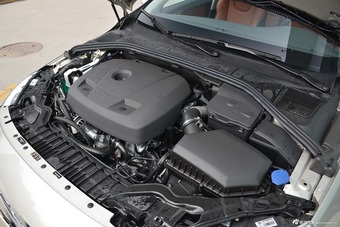 2017款沃尔沃V60 2.0T T5自动 智雅型