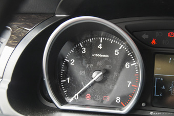 2015款众泰T600 2.0T手动尊贵型