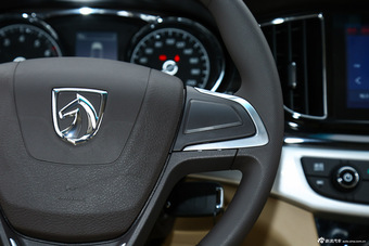 2016款宝骏730 1.8L手动舒适型