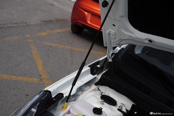 2015款逸动纯电动尊贵版