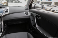 2015款朗动1.6L自动尊贵型