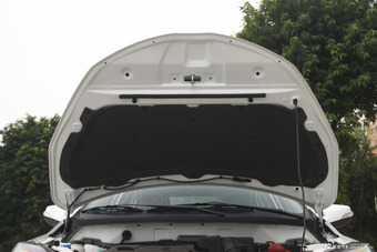 2015款海马M3 1.5L手动精英天窗版