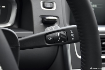 2017款沃尔沃V60  2.0T自动 T5 智逸版