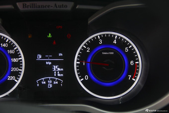 2015款中华V3 1.5L手动舒适型