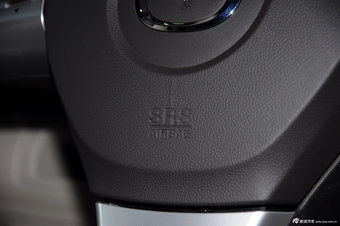 2013款马自达8 2.5L自动尊贵版