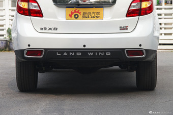 2015款陆风X8探索版2.0T汽油四驱超豪华型