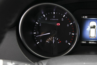 2015款哈弗H6 Coupe 2.0T自动两驱尊贵型