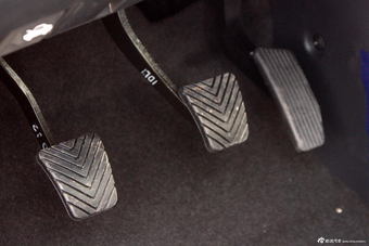 2013款狮跑2.0L GLS手动两驱版