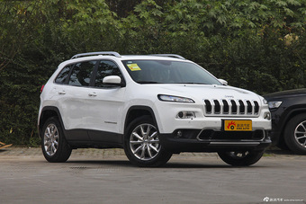 2016款自由光2.4L自动优越版