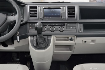 2016款凯路威2.0T自动四驱舒适版9座