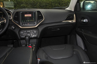 2016款自由光2.4L自动优越版