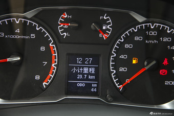 2016款哈弗H5 2.0T手动两驱精英型经典版