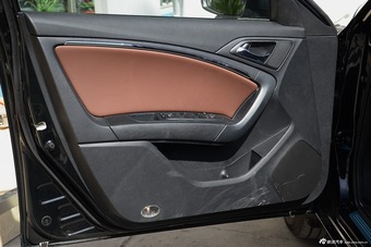 2016款奔腾B90 1.8T自动尊贵型十周年纪念版