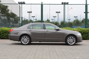 2015款红旗H7 3.0L自动尊贵型