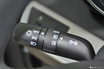 2013款马自达3星骋两厢1.6L自动精英型