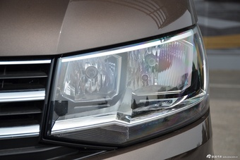 2016款凯路威2.0T自动四驱舒适版9座