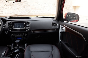 2015款吉利GX7 2.0L自动运动版尊贵型