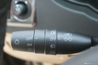 2012款中华V5 1.5T自动两驱豪华型