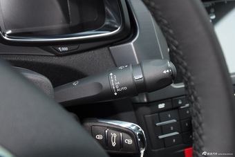 2015款DS 5LS 1.6T自动雅致版THP160