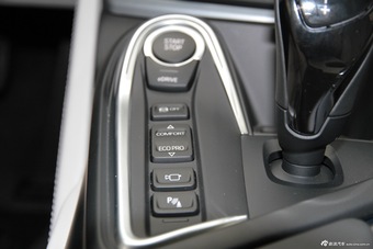 2014款宝马i8 1.5T标准版
