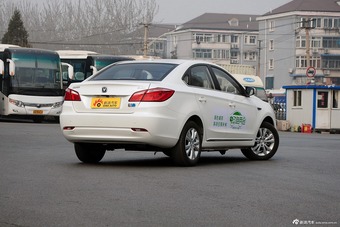 2015款逸动纯电动尊贵版