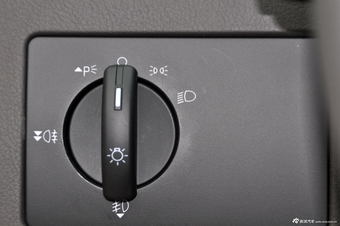 2013款福克斯三厢经典