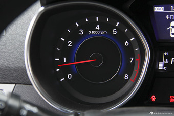 2013款朗动1.6L自动尊贵型