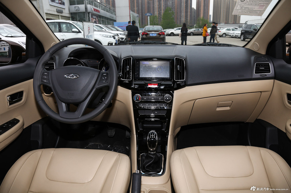 2015款奇瑞E3 1.5L手动实尚版