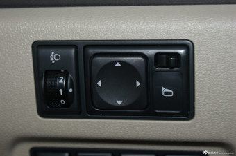 2012款东风风神A60