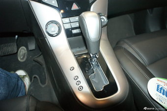 2012款科鲁兹1.8SX