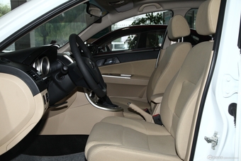 2013款中华H330 1.5L自动舒适型