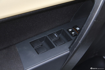 2016款雷凌1.6L手动新锐版E