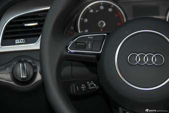 2016款奥迪A4L 35TFSI自动标准型