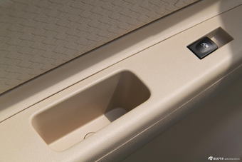 2013款北京汽车E系列三厢