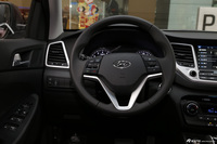2015款全新途胜1.6T自动两驱智能型