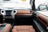 2014款坦途5.7L自动1794 Edition