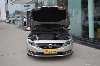 2017款沃尔沃V60 2.0T T5自动 智雅型
