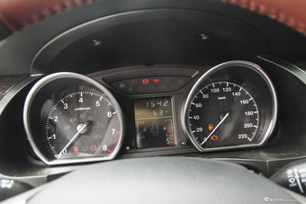 2015款众泰T600 2.0T手动尊贵型