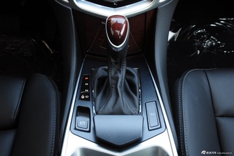 2015款凯迪拉克SRX 3.0L自动豪华版