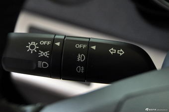 2013款马自达3星骋三厢1.6L自动精英型