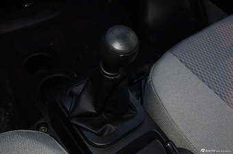 2015款小康K01 1.0L手动2.7m瓦楞货箱车型