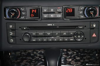 2013款东风雪铁龙C5到店实拍