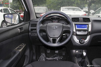 2015款海马M3 1.5L手动精英天窗版