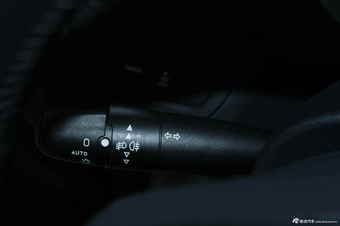 2012款东风雪铁龙C5