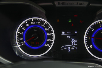 2015款中华V3 1.5L手动舒适型