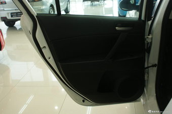 2011款马自达3星骋三厢