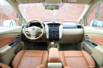 2014款启辰D50 1.6L手动精彩版图片