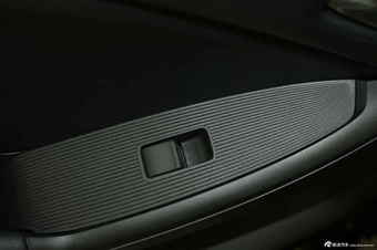 2012款马自达CX-5 2.0L自动四驱豪华版