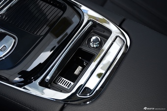 2016款捷豹XJL 2.0T自动两驱典雅商务版